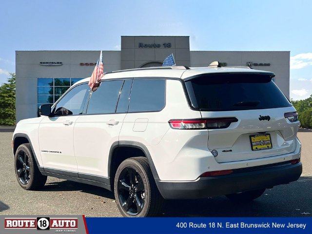 Used 2023 Jeep Grand Cherokee L Laredo AWD/4WD image 4