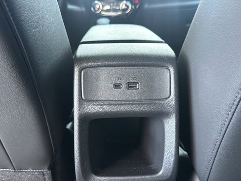 Used 2025 Chevrolet Trax RS w/ Driver Confidence Package FWD image 19