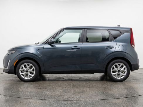Used 2025 Kia Soul LX w/ LX Technology Package image 5