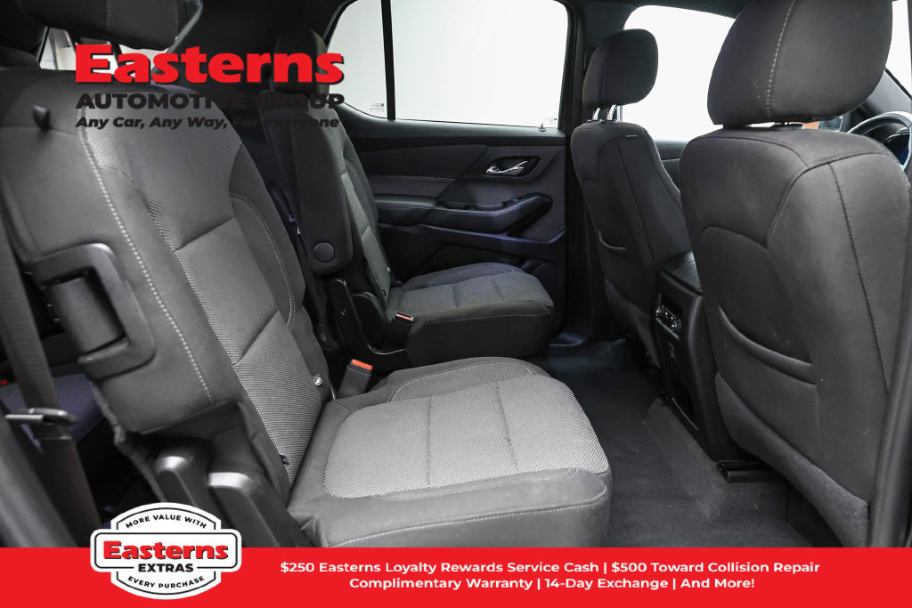 Used 2023 Chevrolet Traverse LT FWD image 24