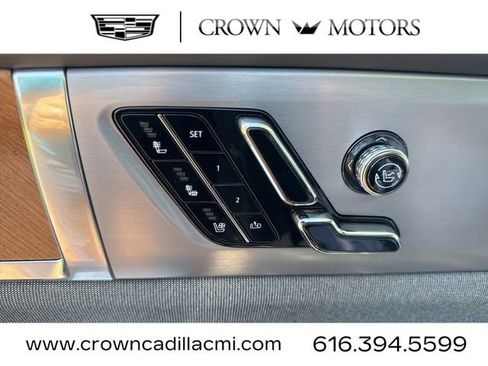 New 2026 Cadillac Vistiq Premium Luxury AWD/4WD image 19