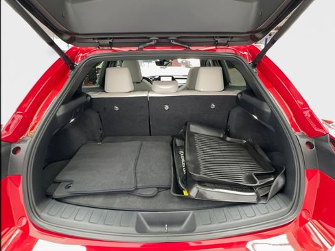 Used 2024 Lexus UX 250h FWD w/ Premium Package image 17