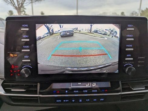 Used 2024 Toyota Sienna LE image 24