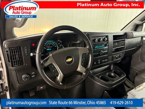 Used 2016 Chevrolet Express 3500 Extended RWD image 13