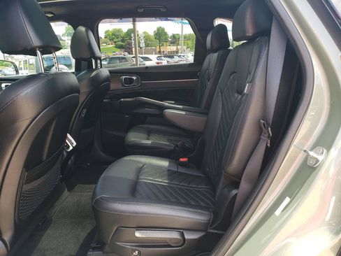 Used 2025 Kia Sorento SX Prestige AWD/4WD image 12