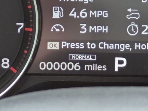 New 2026 Mitsubishi Outlander LE image 32