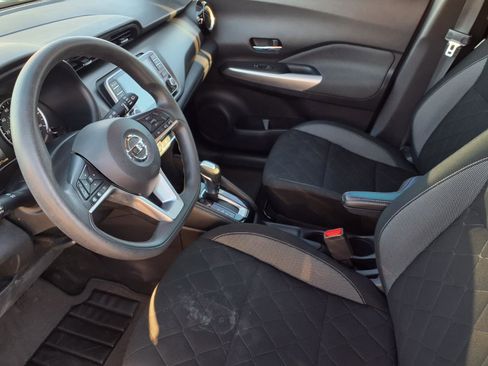 Used 2020 Nissan Kicks SV image 16