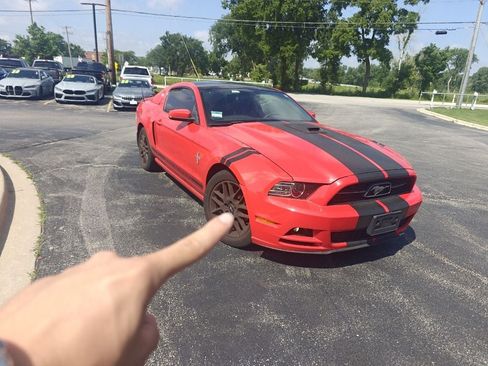Used 2013 Ford Mustang Premium w/ Electronics Pkg RWD image 3