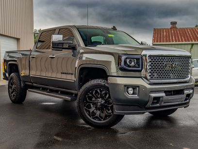 Used 2017 GMC Sierra 2500 Denali w/ Suspension Package, Off-Road