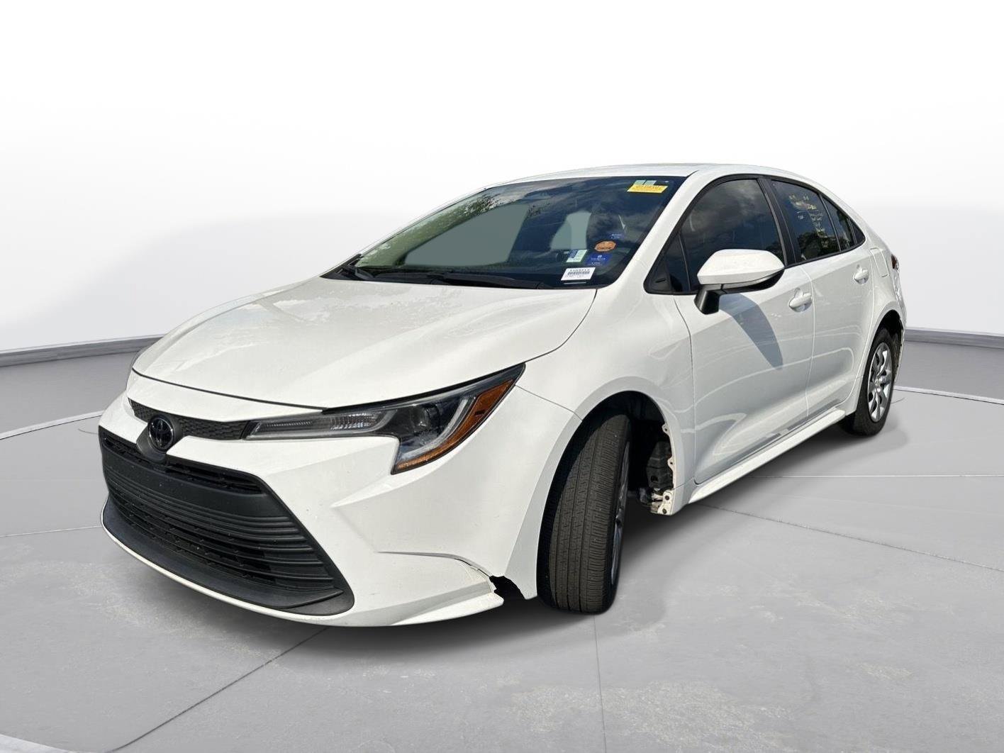 Certified 2024 Toyota Corolla LE FWD image 2