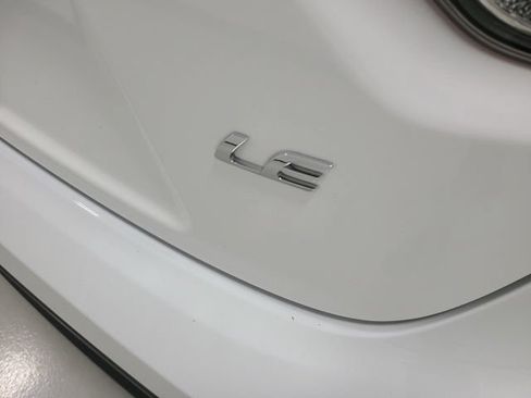 Used 2023 Toyota Corolla LE FWD image 8