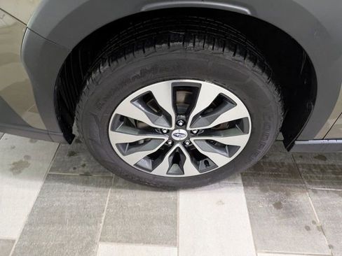 Used 2023 Subaru Outback Touring image 7