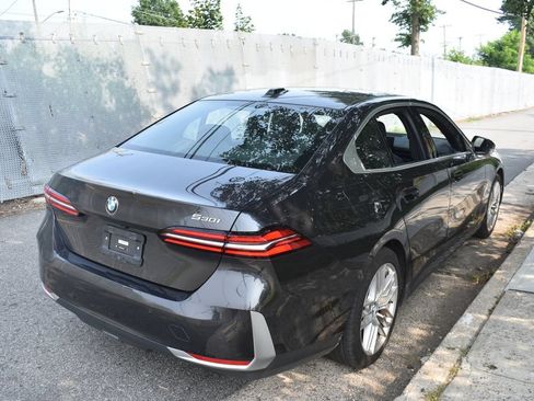 Used 2025 BMW 530i RWD image 5