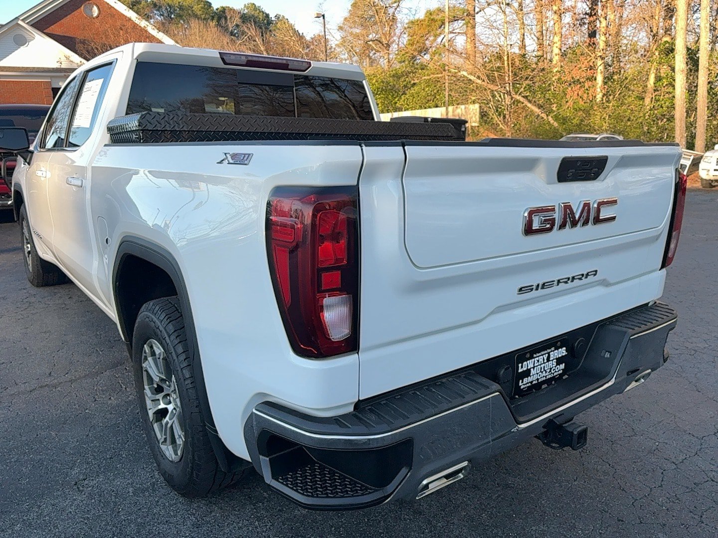 Used 2021 GMC Sierra 1500 SLE w/ X31 Off-Road Package AWD/4WD image 7