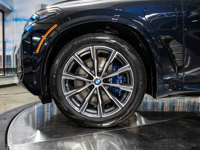 Used 2026 BMW X5 xDrive50e w/ M Sport Package AWD/4WD image 7
