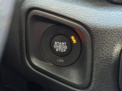 Used 2024 Jeep Wrangler Sport AWD/4WD image 33