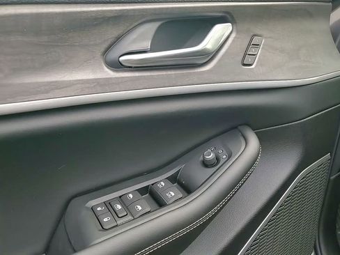 New 2026 Jeep Grand Cherokee Limited w/ Limited Altitude Package image 24