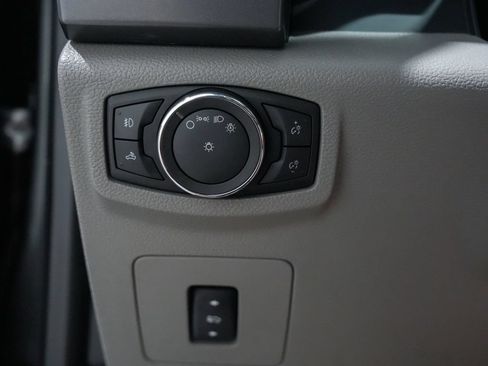 Used 2015 Ford F150 XLT w/ Equipment Group 302A Luxury AWD/4WD image 18