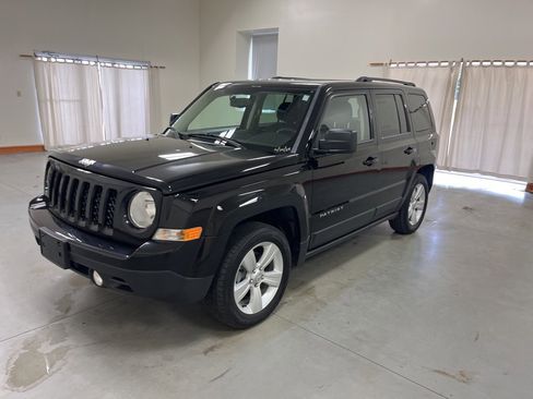 Used 2015 Jeep Patriot Latitude image 4