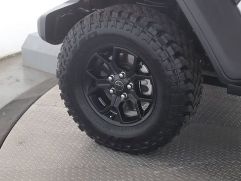 Used 2024 Jeep Wrangler Unlimited Sport AWD/4WD image 10