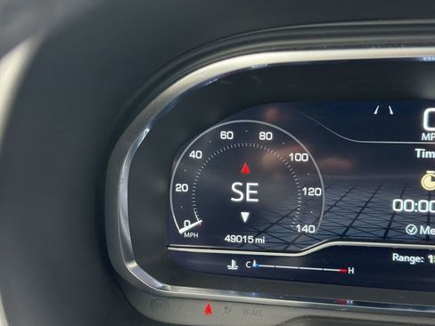 Used 2024 GMC Yukon XL SLT w/ SLT Premium Package image 22