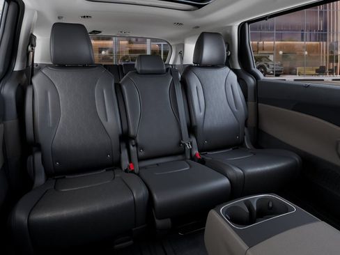 New 2026 Kia Carnival SX FWD image 17