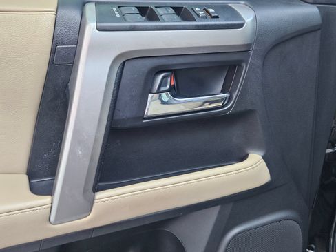 Used 2023 Toyota 4Runner SR5 Premium w/ Moonroof Package AWD/4WD image 19
