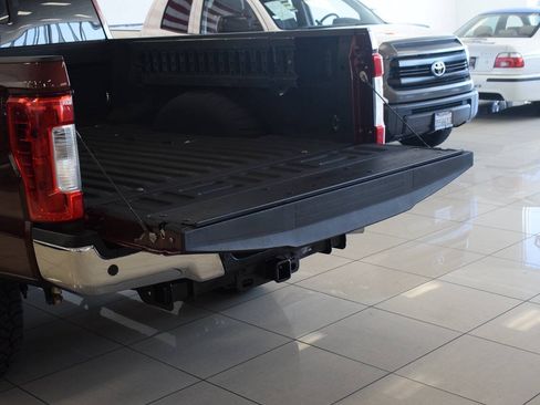 Used 2017 Ford F250 Lariat w/ Chrome Package AWD/4WD image 40