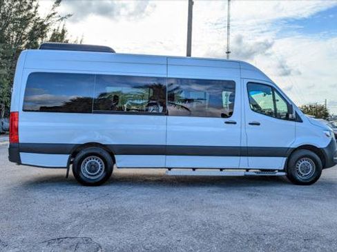 Used 2019 Mercedes-Benz Sprinter 2500 w/ Driver Convenience Package image 9