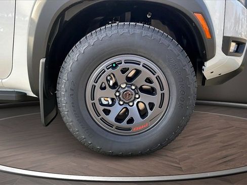 New 2026 Nissan Frontier PRO-4X w/ Pro-4x Convenience Package image 11