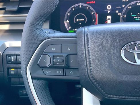 Used 2025 Toyota Tacoma TRD Off-Road image 22