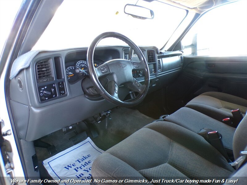 Used 2006 Chevrolet Silverado 2500 LT RWD image 13