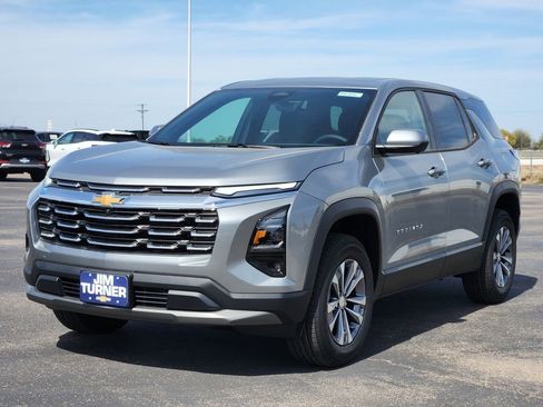New 2026 Chevrolet Equinox LT w/ Safety and Technology Package FWD image 2