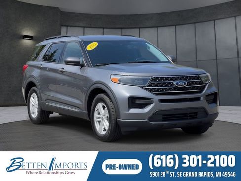 Used 2023 Ford Explorer XLT AWD/4WD image 1