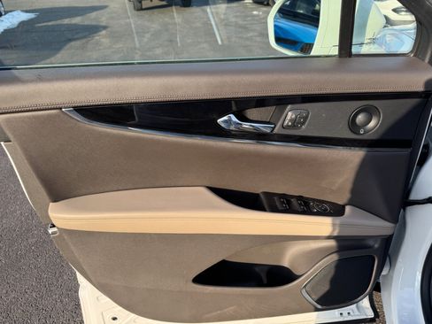 Used 2021 Lincoln Nautilus Reserve image 10