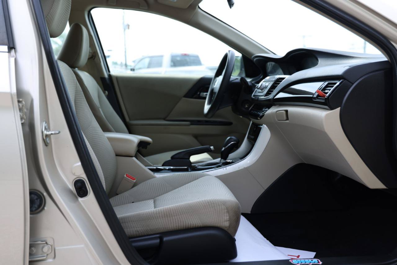 Used 2017 Honda Accord LX image 19