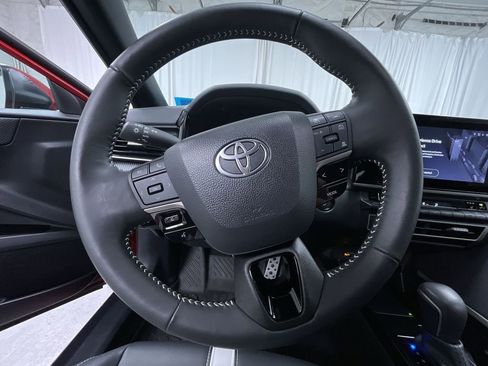 Certified 2025 Toyota Camry SE image 14