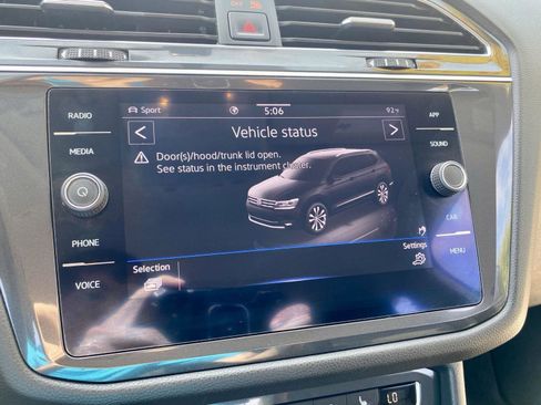 Used 2021 Volkswagen Tiguan SEL image 19