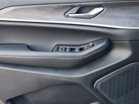 New 2026 Jeep Grand Cherokee L 2WD image 21