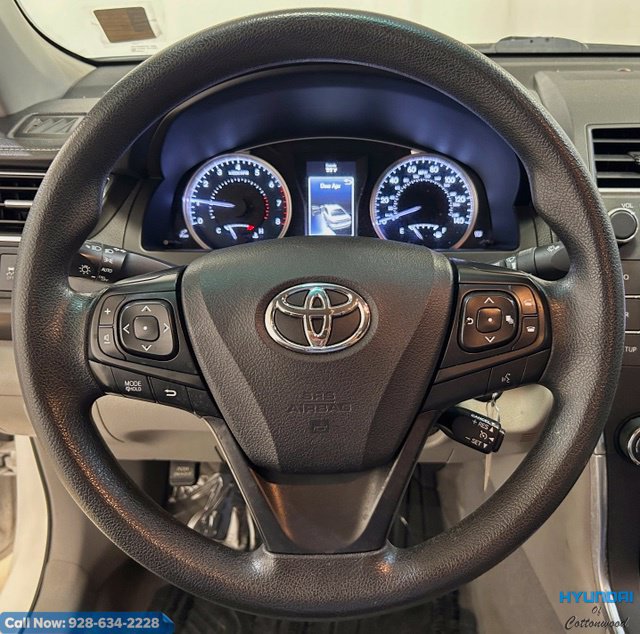 Used 2017 Toyota Camry LE FWD image 25