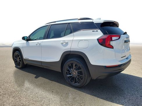 Used 2023 GMC Terrain SLE w/ Driver Convenience Package AWD/4WD image 3