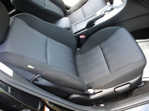 Used 2010 MAZDA MAZDA3 i Touring FWD image 40