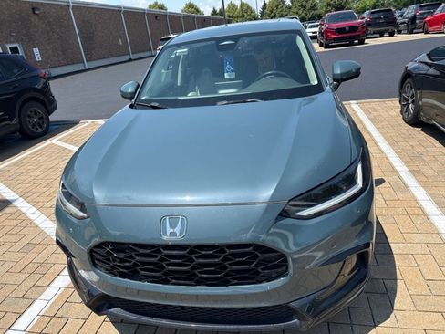 Used 2024 Honda HR-V EX-L image 3