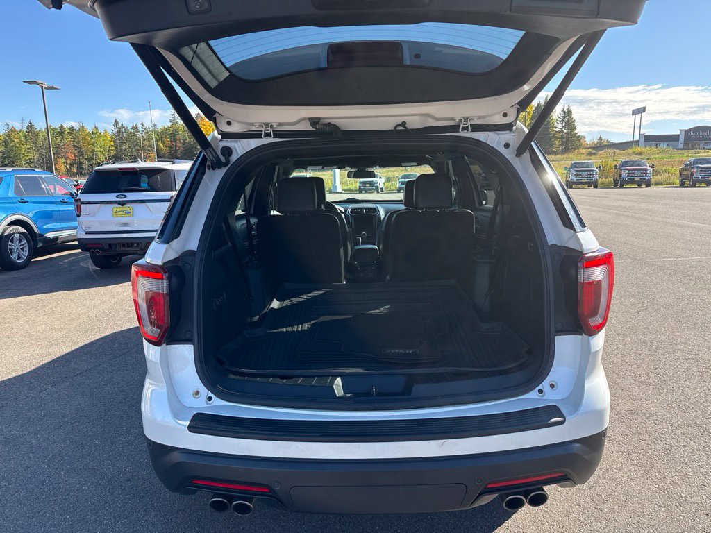 Used 2019 Ford Explorer Sport w/ Equipment Group 401A AWD/4WD image 3