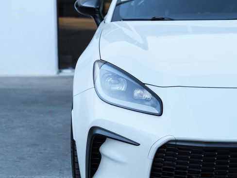 Used 2023 Toyota GR86 Premium RWD image 3