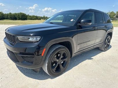 Used 2023 Jeep Grand Cherokee Altitude