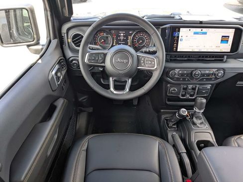 New 2026 Jeep Wrangler Unlimited Sahara AWD/4WD image 16