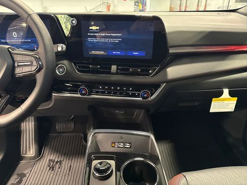 New 2026 Chevrolet Equinox RS w/ Safety and Technology Package AWD/4WD image 12