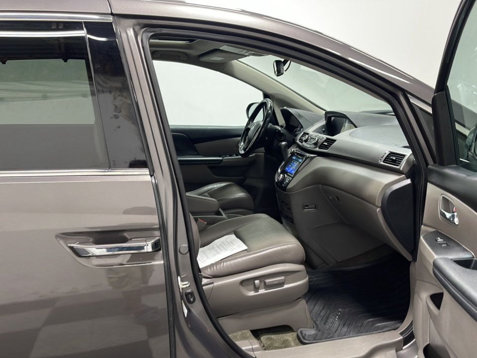 Used 2016 Honda Odyssey Touring image 21