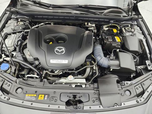 Used 2024 MAZDA MAZDA3 Hatchback w/Premium Plus Pkg image 18